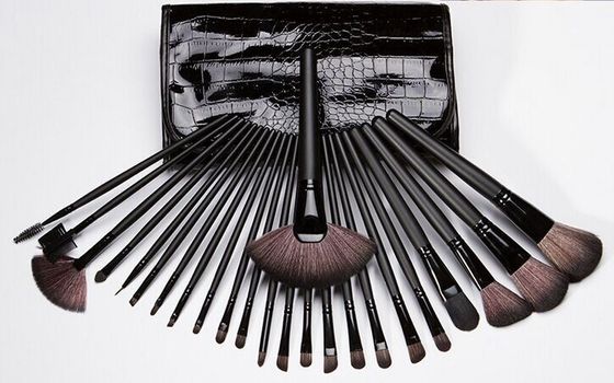 Cabra sintética cosmética de madeira preta dos grupos de escova 24PCS para mulheres